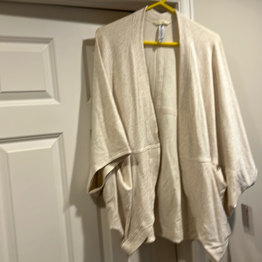 Athleta Cocoon Wrap 1X